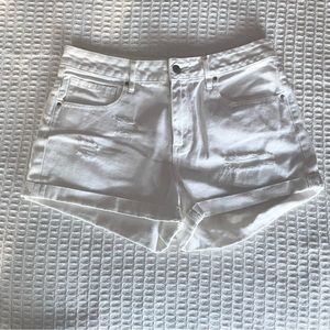 Bullhead high rise white distressed denim shorts size 30